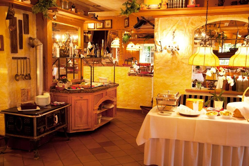 Landgasthof & Hotel Jagdhof Stralsund Esterno foto