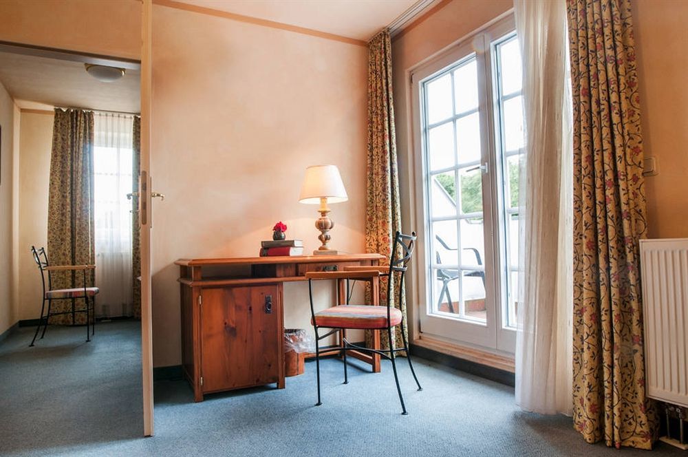 Landgasthof & Hotel Jagdhof Stralsund Esterno foto