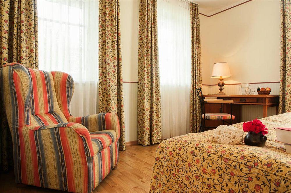 Landgasthof & Hotel Jagdhof Stralsund Esterno foto
