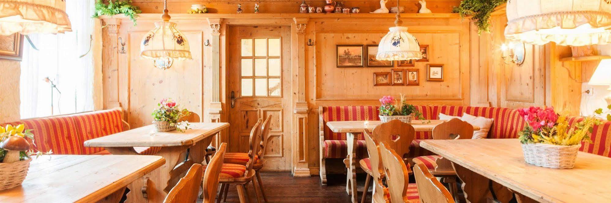 Landgasthof & Hotel Jagdhof Stralsund Esterno foto