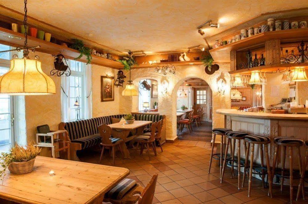 Landgasthof & Hotel Jagdhof Stralsund Esterno foto