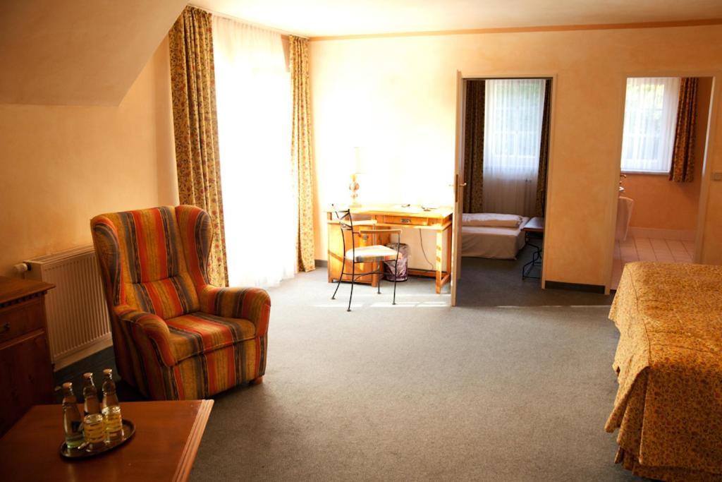Landgasthof & Hotel Jagdhof Stralsund Camera foto